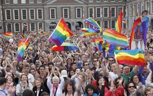 «Ήττα της ανθρωπότητας» κατά το Βατικανό η ιρλανδική ψήφος για τον γκέι γάμο